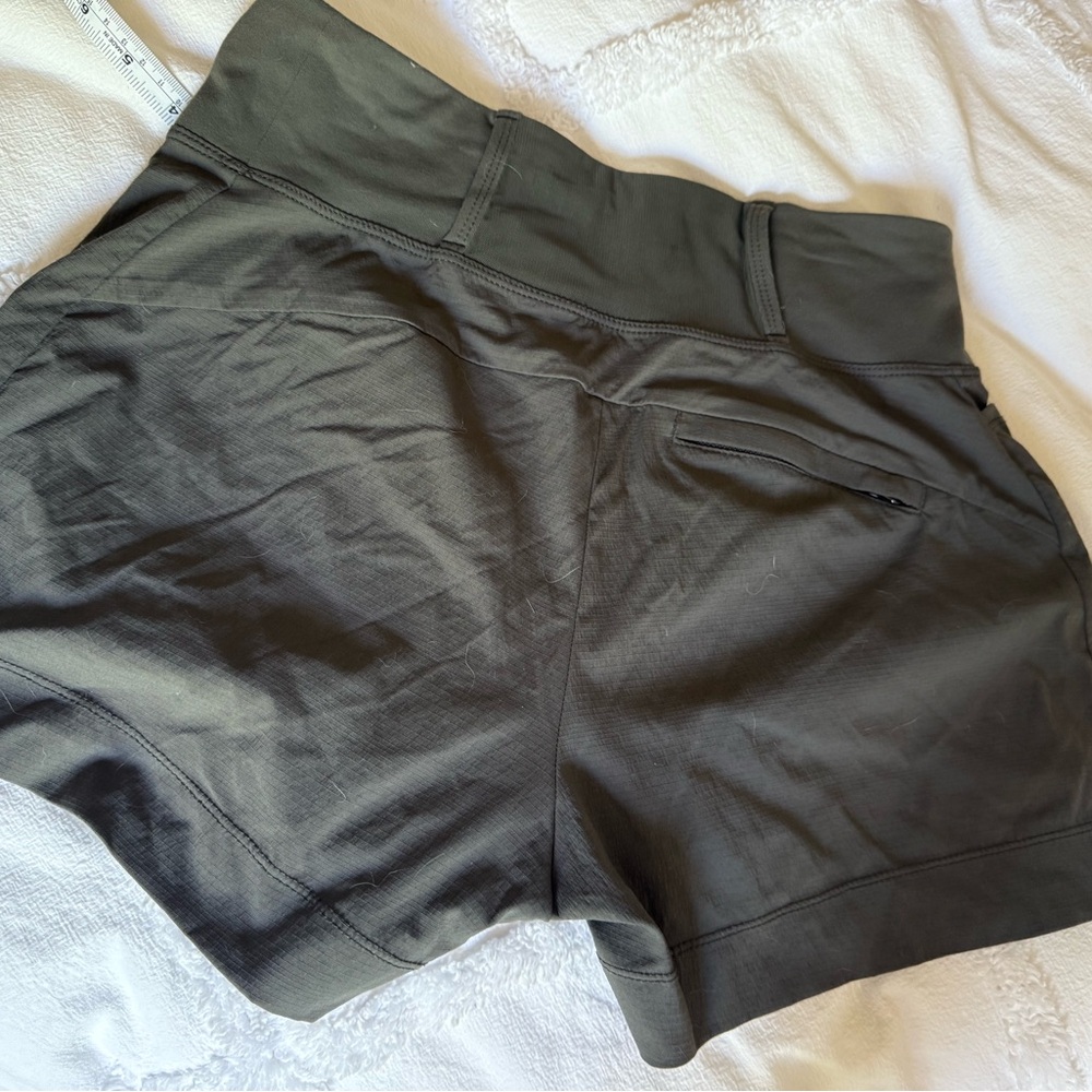 Athleta Trekkie North Short Womens - Olive - Picture 2 of 5